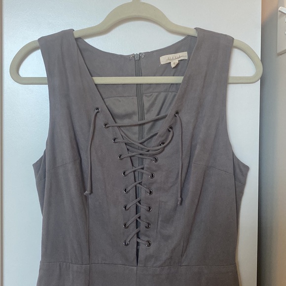 ILLA ILLA Grey Lace Up V-Neck Romper - Picture 3 of 5